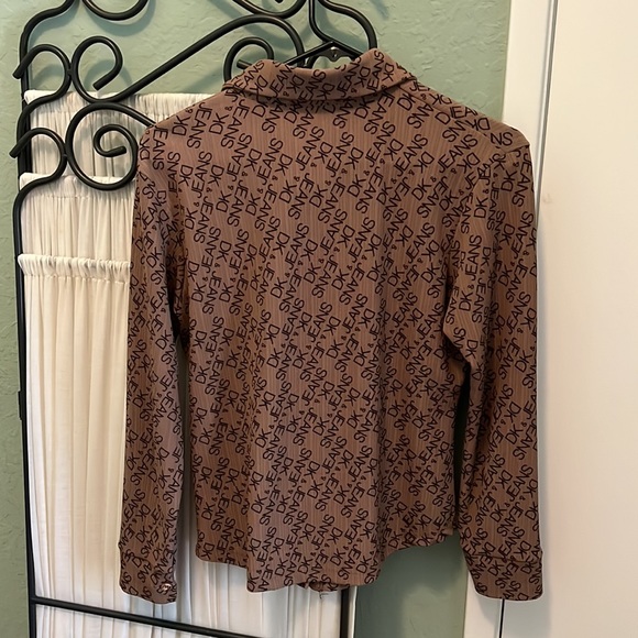 Brown button down - Picture 4 of 4